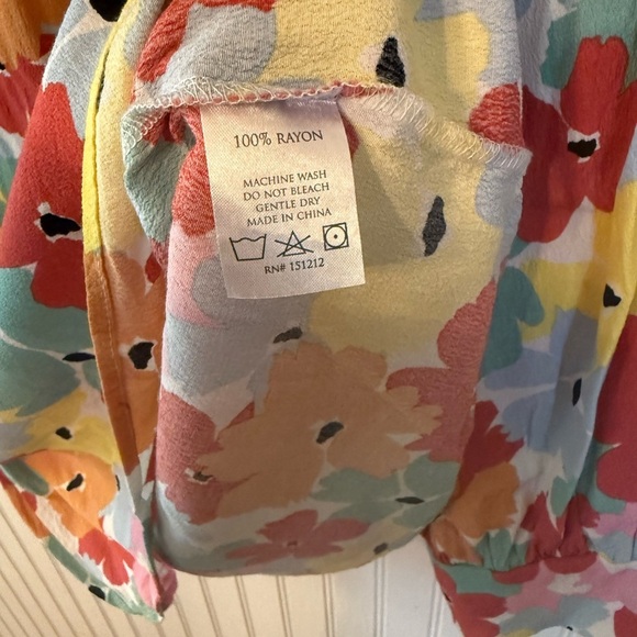 Michelle McDowell Floral Large Long sleeve Blouse - Picture 3 of 4